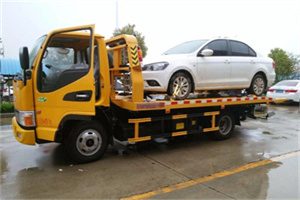 吉木乃附近拖车救援24小时服务热线